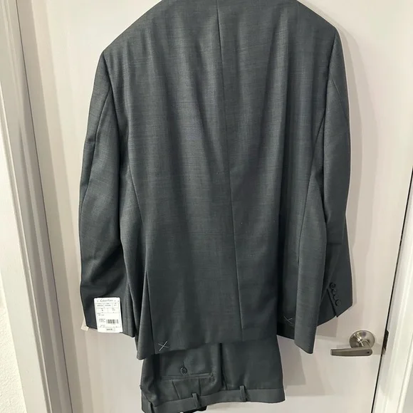 Calvin Klein Men's Size 44 Wool Grey Suit & 37W $699 NWT - Picture 8 of 8